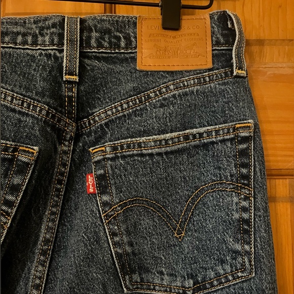 Levi’s rib cage jeans! - Picture 4 of 4
